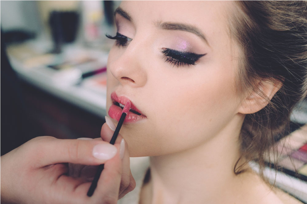 How to make sure your prom make-up lasts