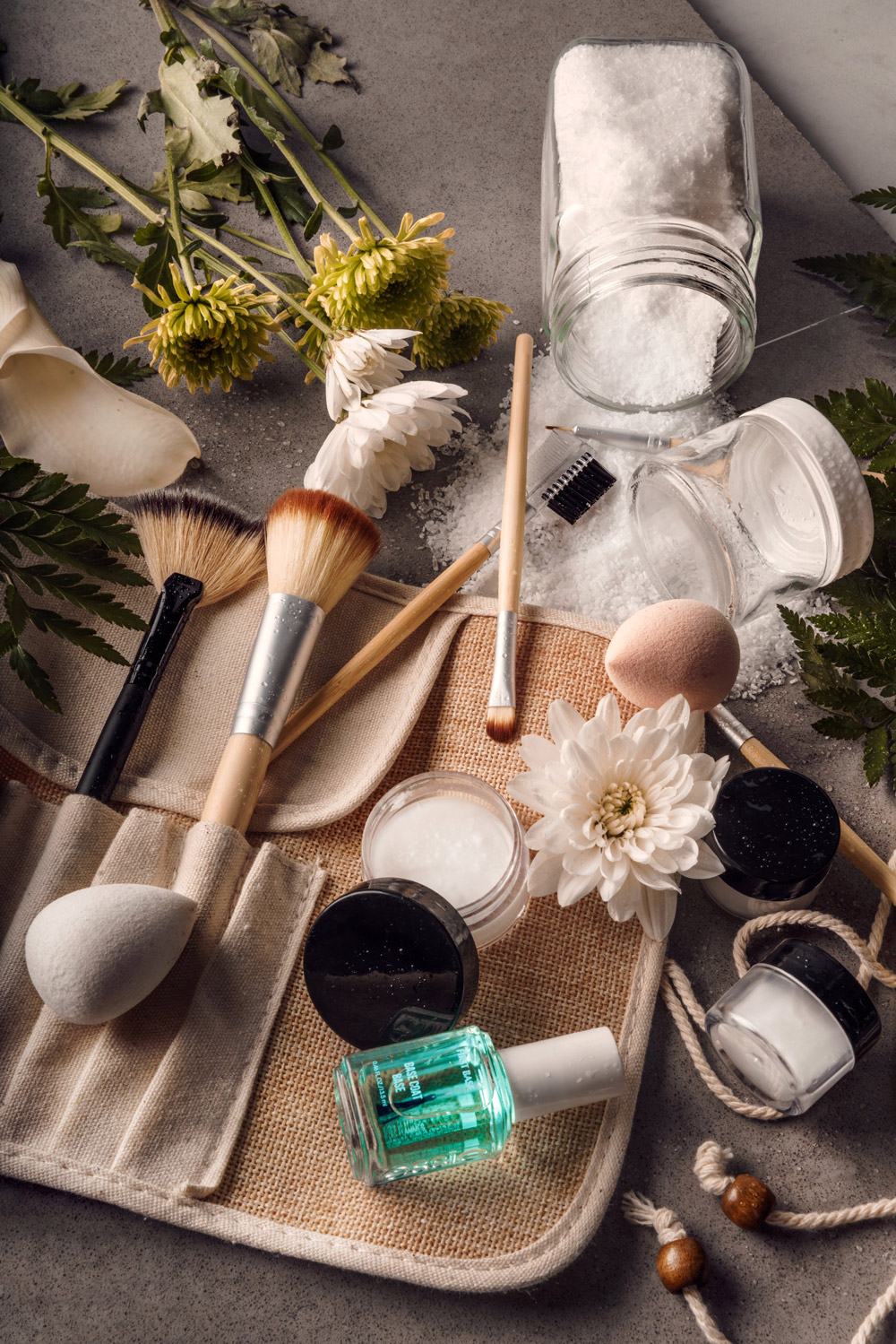 beauty-flatlay_4460x4460.jpg Make up artists